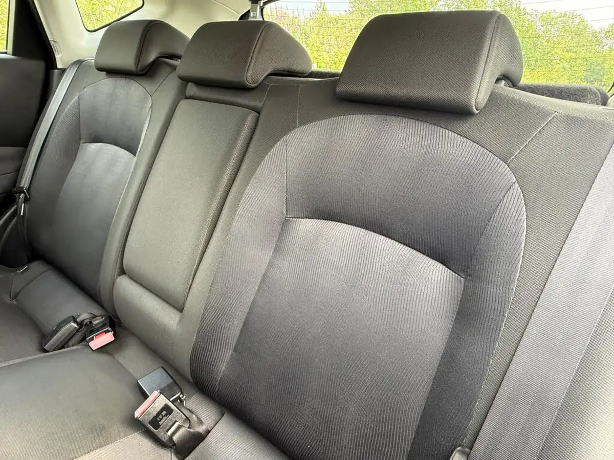 2010-nissan-qashqai-15td-acenta-big-18