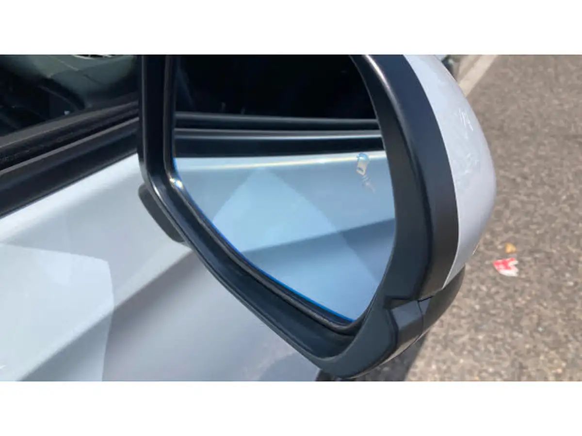 2025-honda-hr-v-15-i-mmd-advance-big-17