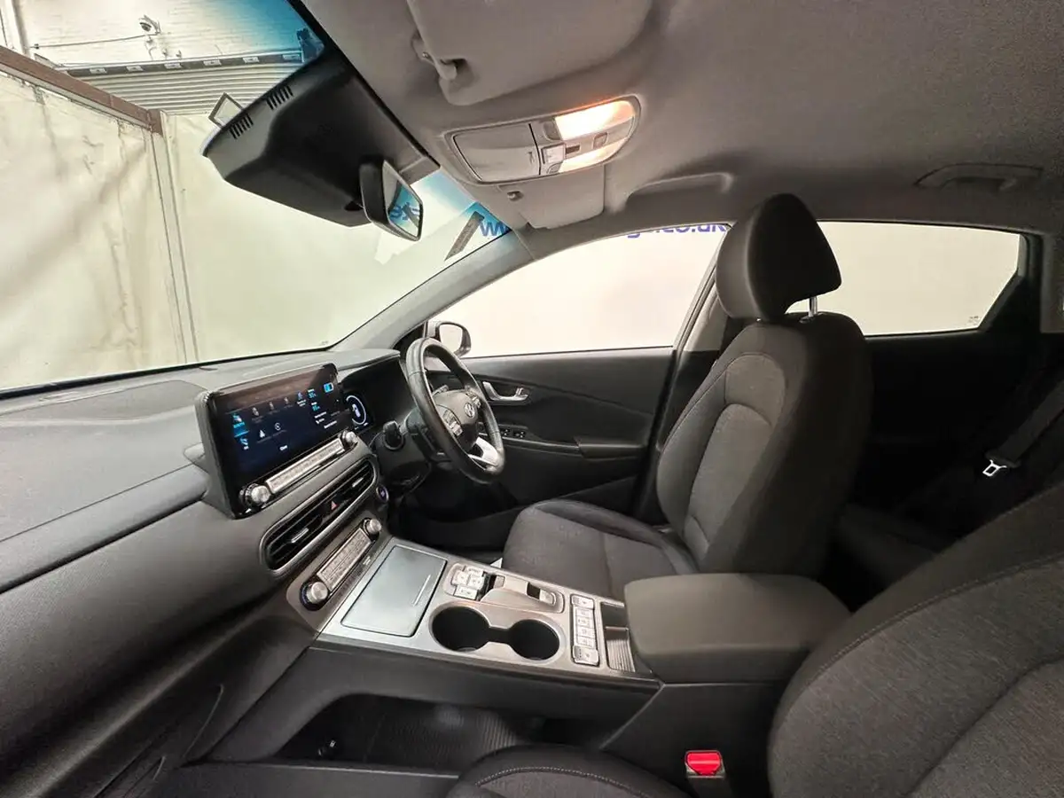2023-hyundai-kona-e-premium-136ps-39kwh-big-29