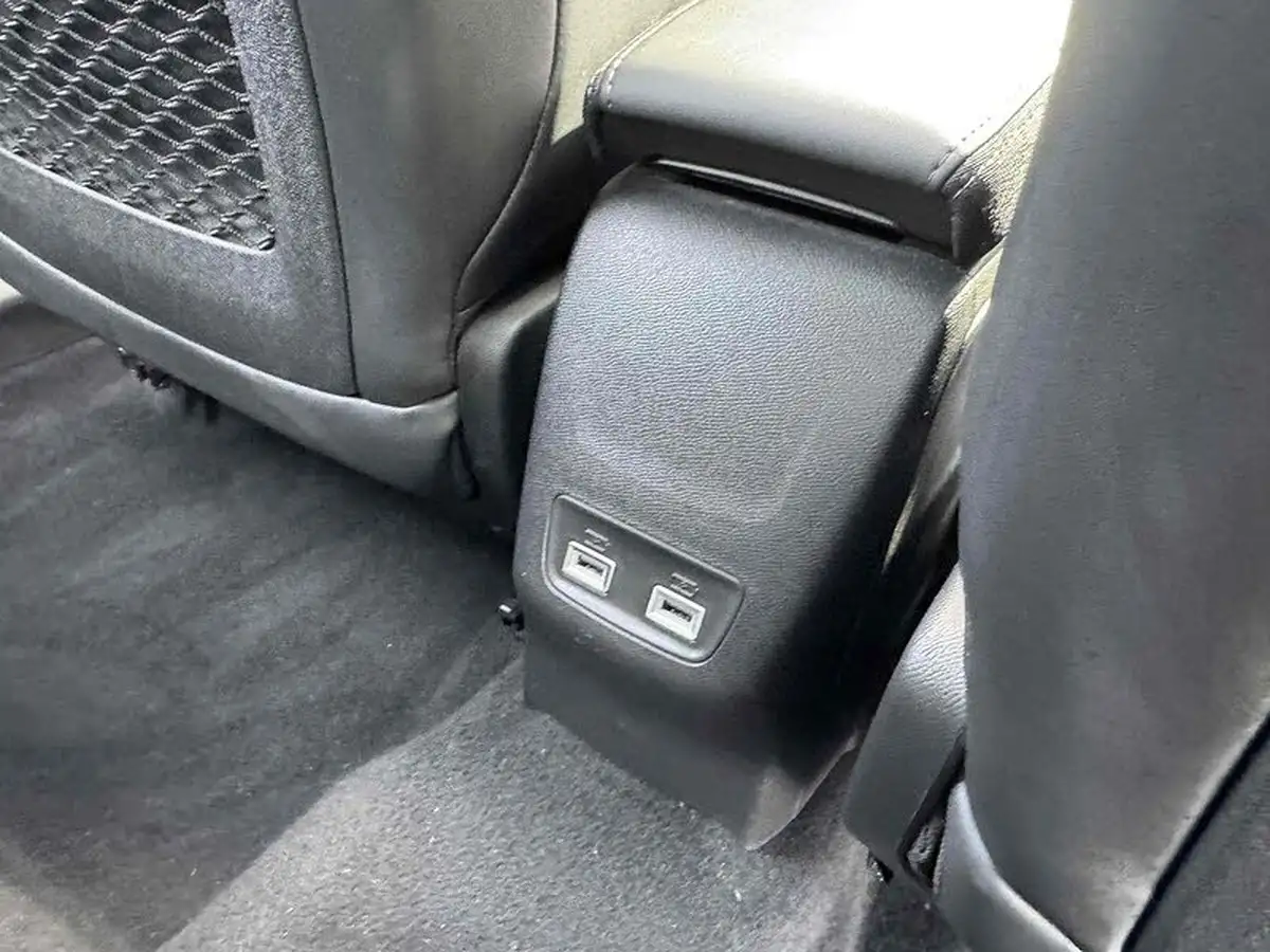 2021-peugeot-2008-suv-e-gt-premium-big-26