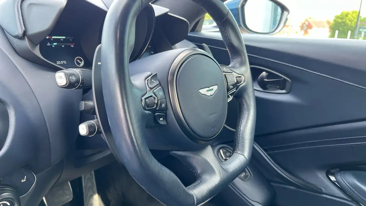 2019-aston-martin-vantage-40-v8-vantage-big-22
