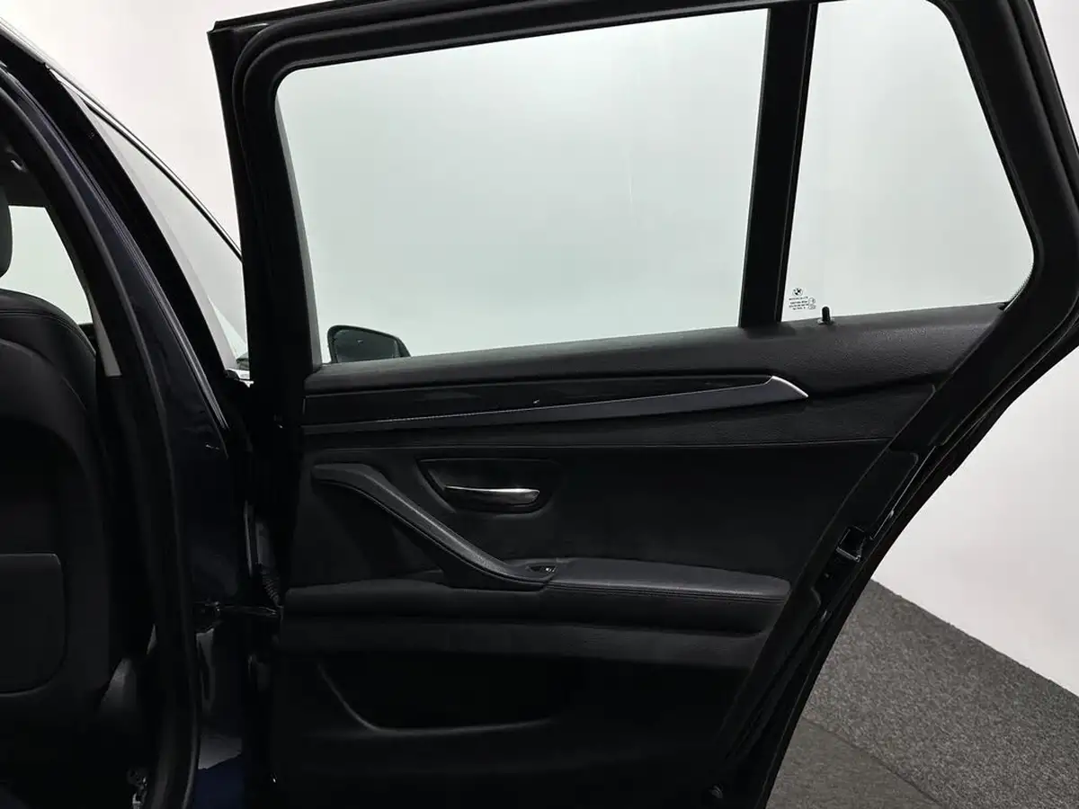 2014-bmw-5-series-20td-520d-se-touring-big-41