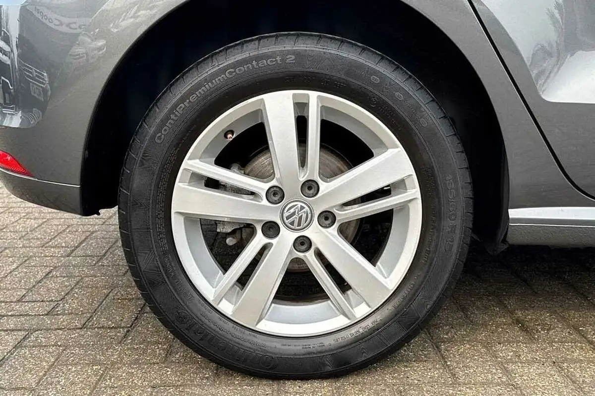 2017-volkswagen-polo-12-tsi-match-ss-5d-dsg-big-4
