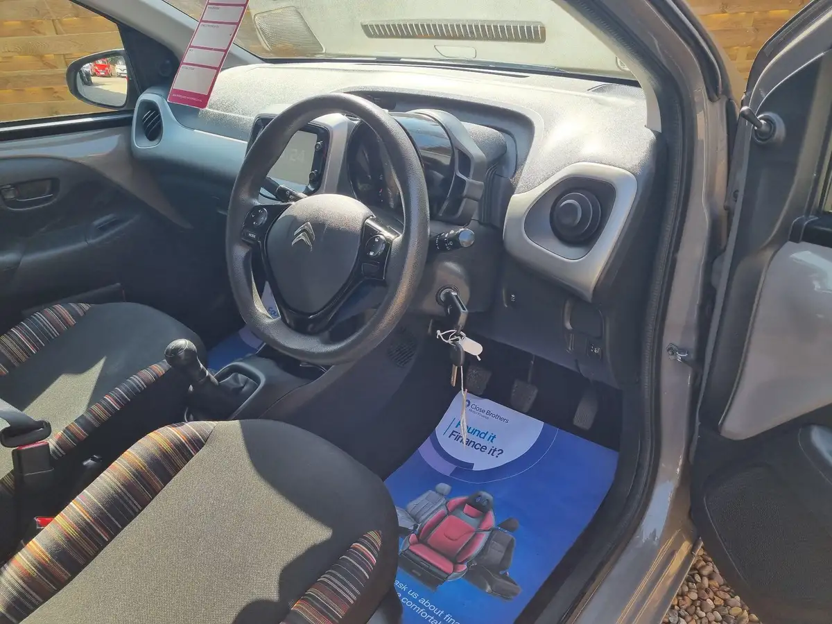 2015-citroen-c1-10-vti-feel-5d-big-11
