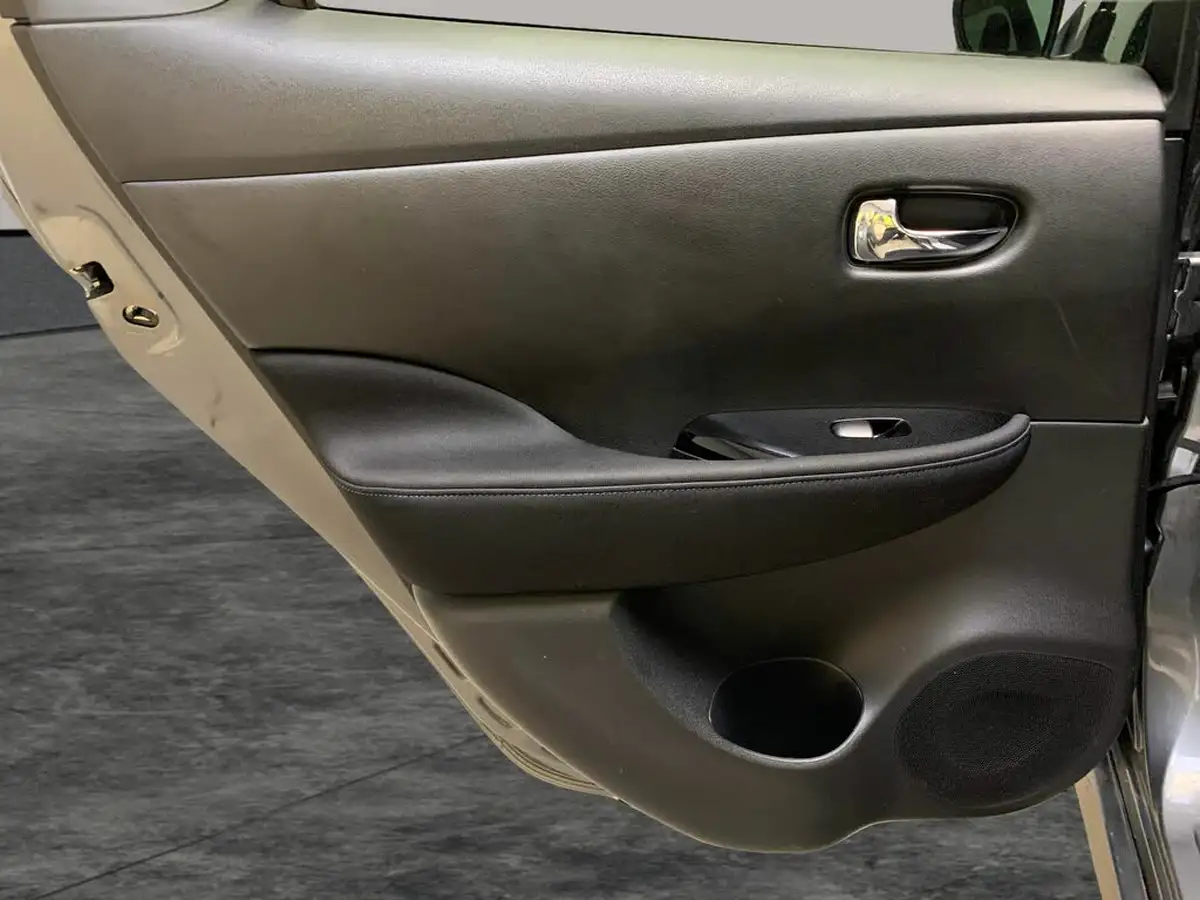 2022-nissan-leaf-e-n-connecta-39kwh-big-37