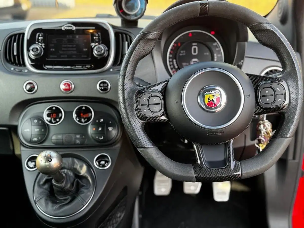 2017-abarth-595-14-tjet-competizione-big-31