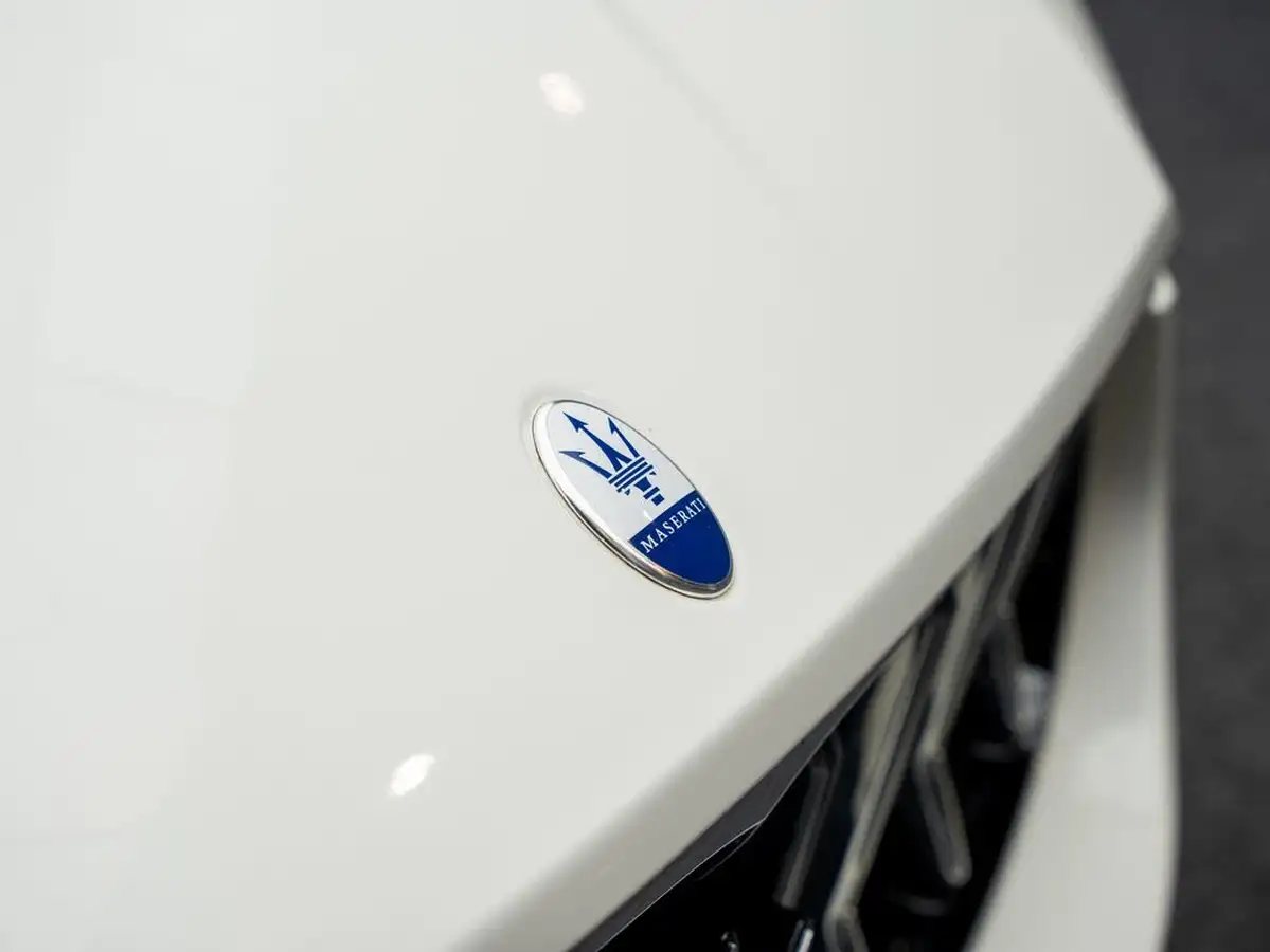 2022-maserati-levante-20-gt-big-17