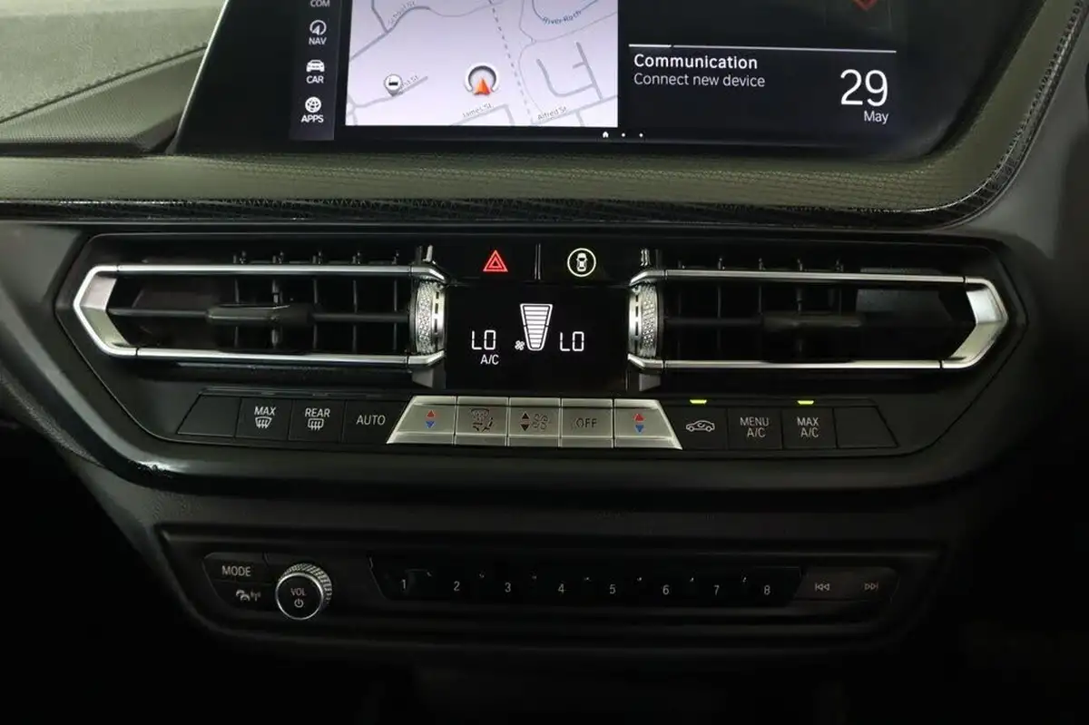 2023-bmw-1-series-15-118i-sport-dct-big-30