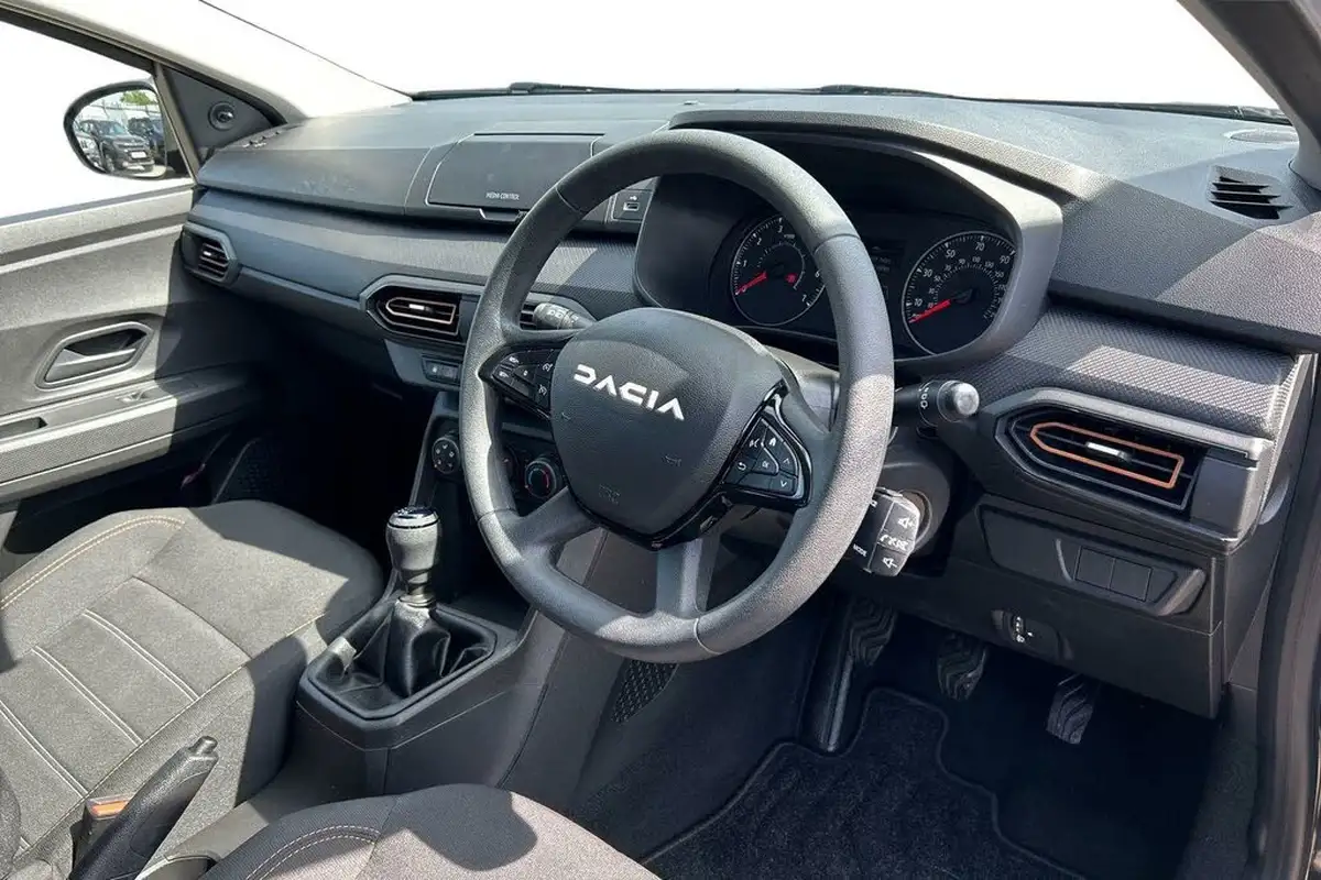 2023-dacia-sandero-10-tce-essential-90bhp-big-6