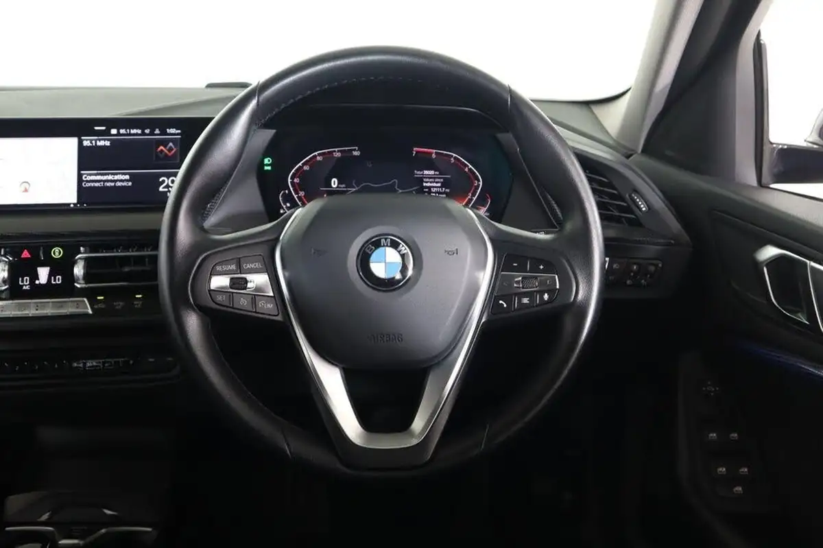 2023-bmw-1-series-15-118i-sport-dct-big-54