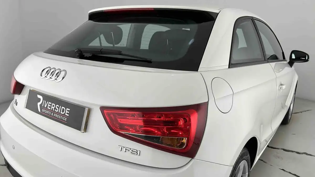 2016-audi-a1-10-tfsi-sport-hatchback-3d-big-26