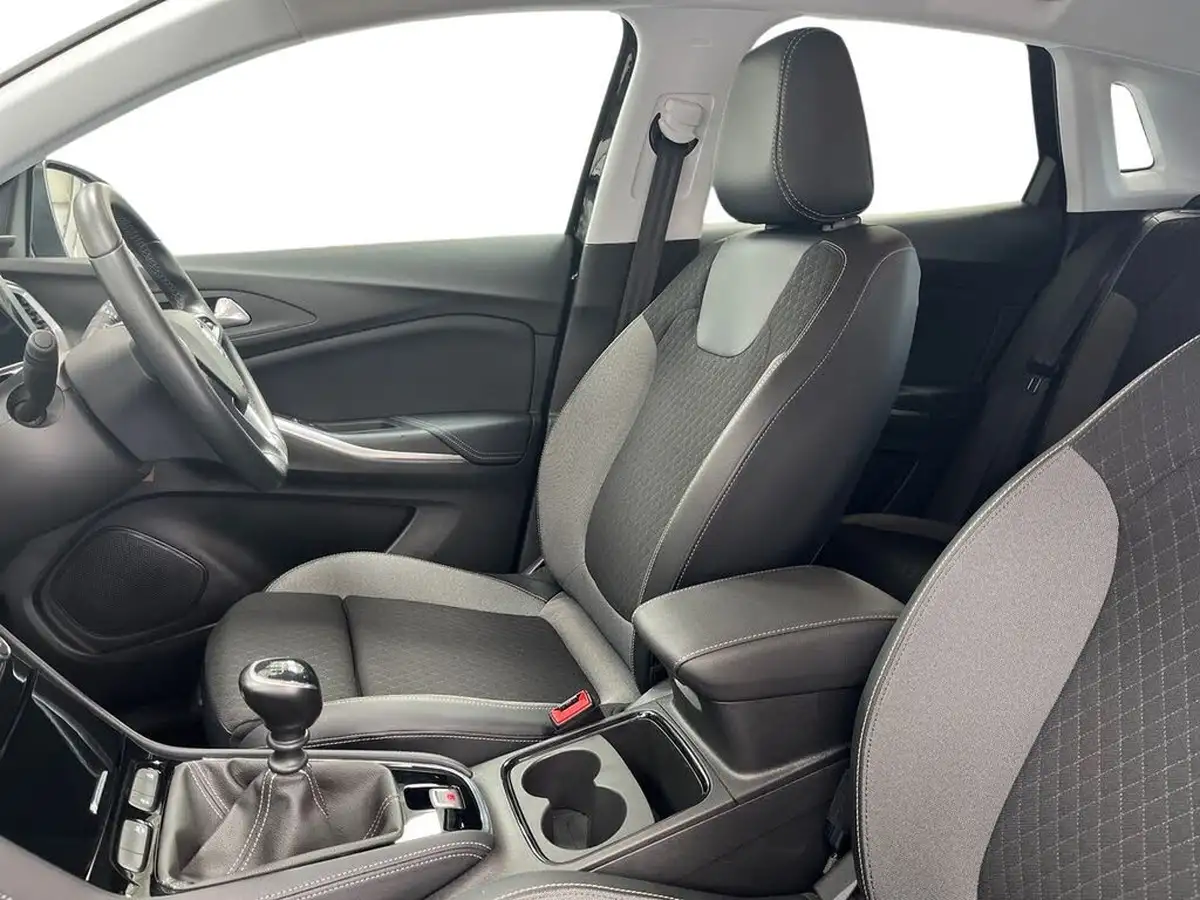 2022-vauxhall-grandland-12-gs-line-big-9