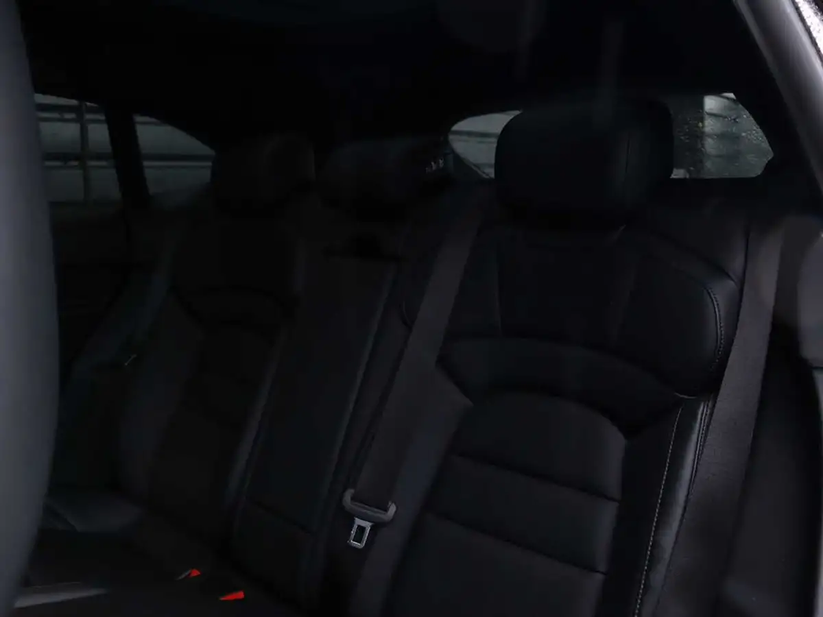 2023-porsche-taycan-e-sport-turismo-476ps-performance-battery-plus-big-30