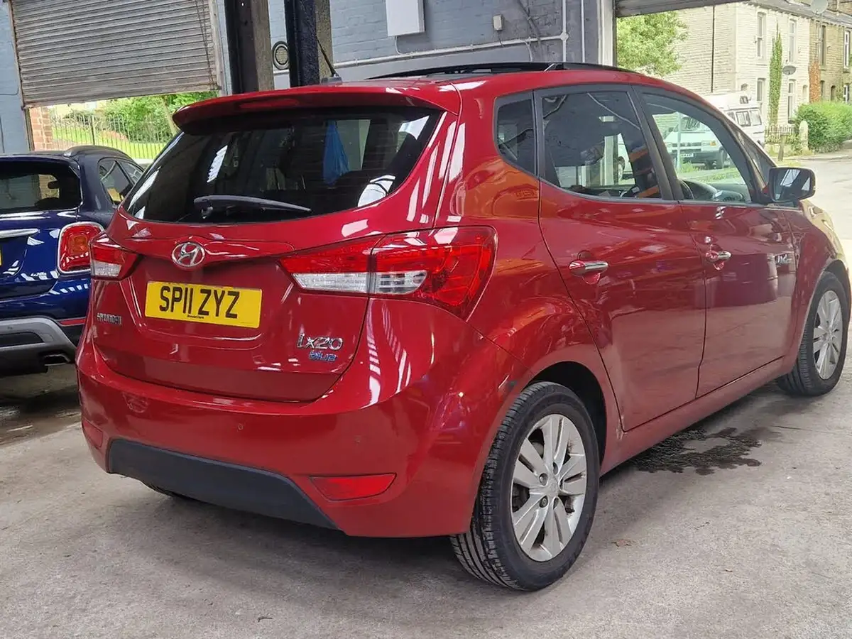 2011-hyundai-ix20-14td-style-big-3