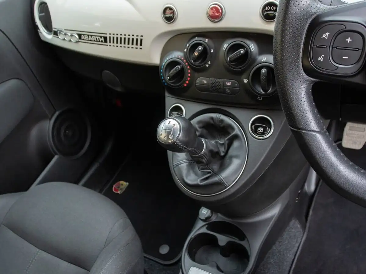 2019-abarth-595-14-tjet-big-29