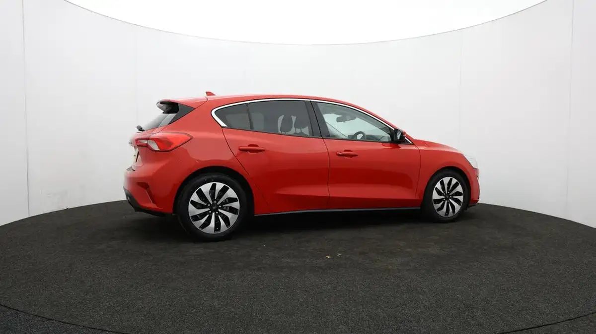 2018-ford-focus-10t-zetec-125ps-hatchback-big-36