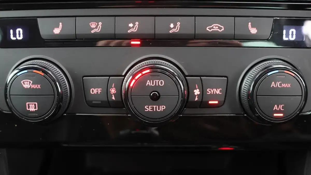 2020-seat-leon-20-tsi-cupra-lux-big-15