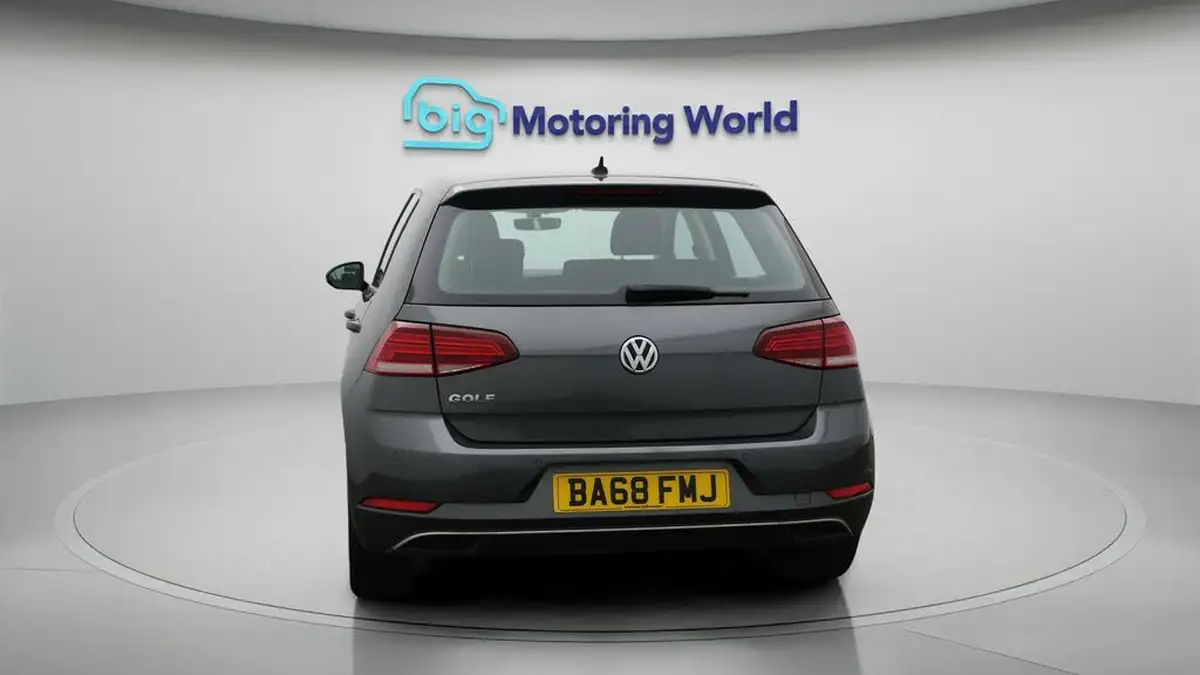 2019-volkswagen-golf-16tdi-se-hatchback-5d-dsg-big-5