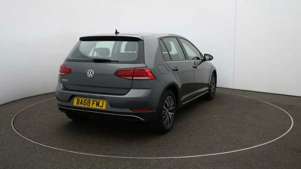 2019-volkswagen-golf-16tdi-se-hatchback-5d-dsg-big-53