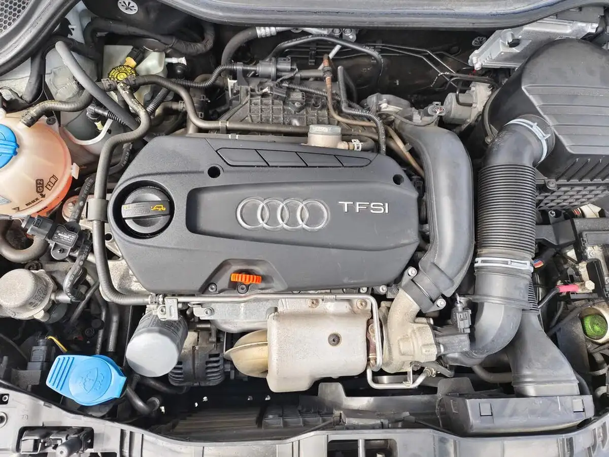 2013-audi-a1-big-12