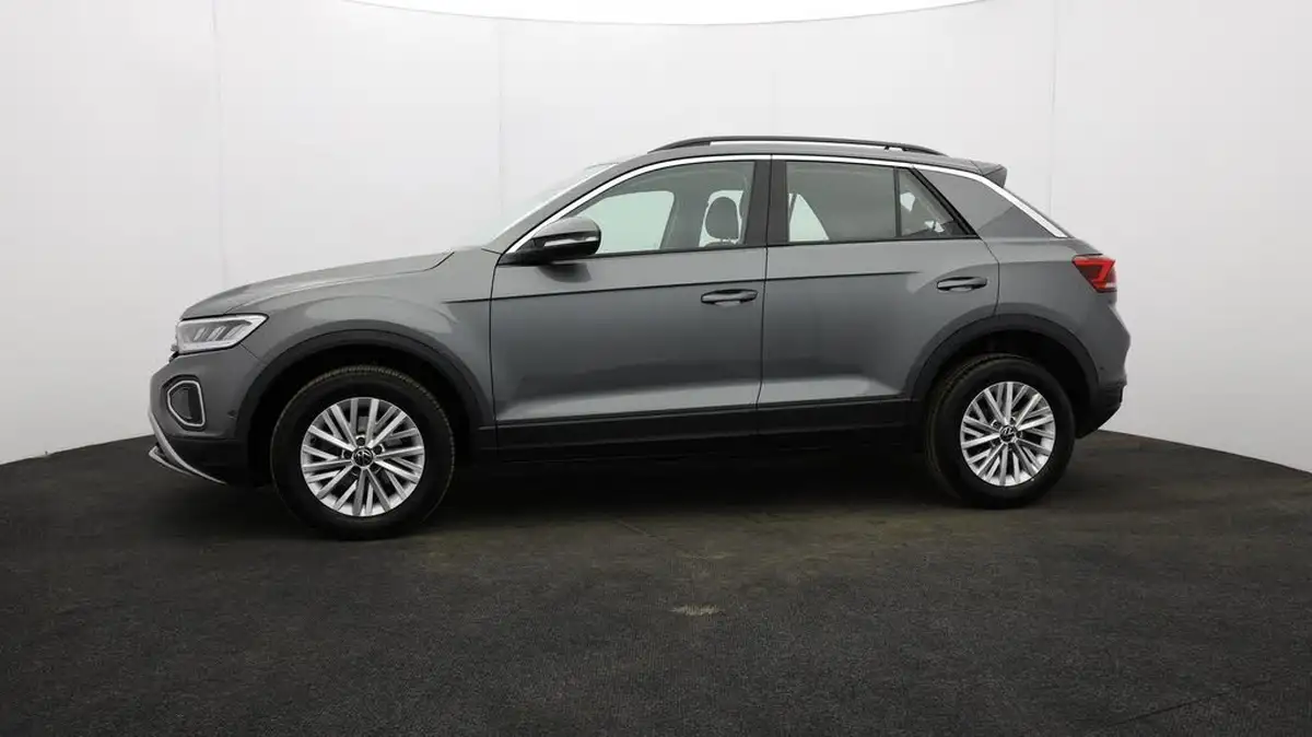 2023-volkswagen-t-roc-10-tsi-life-big-36