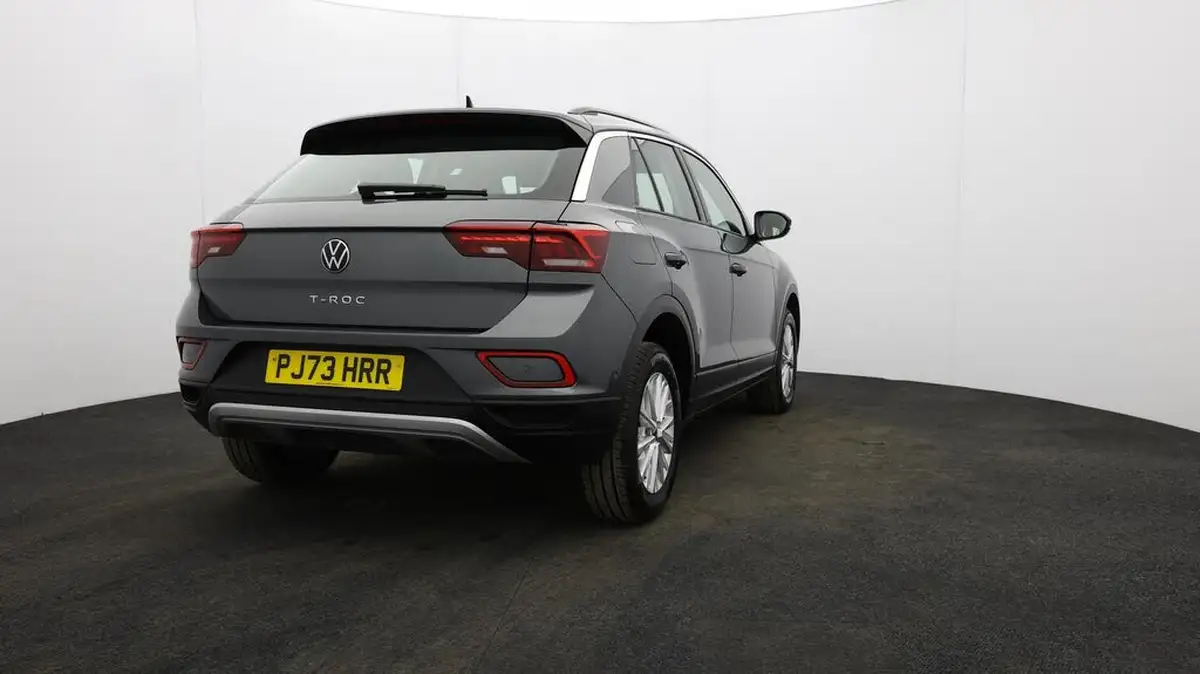 2023-volkswagen-t-roc-10-tsi-life-big-64