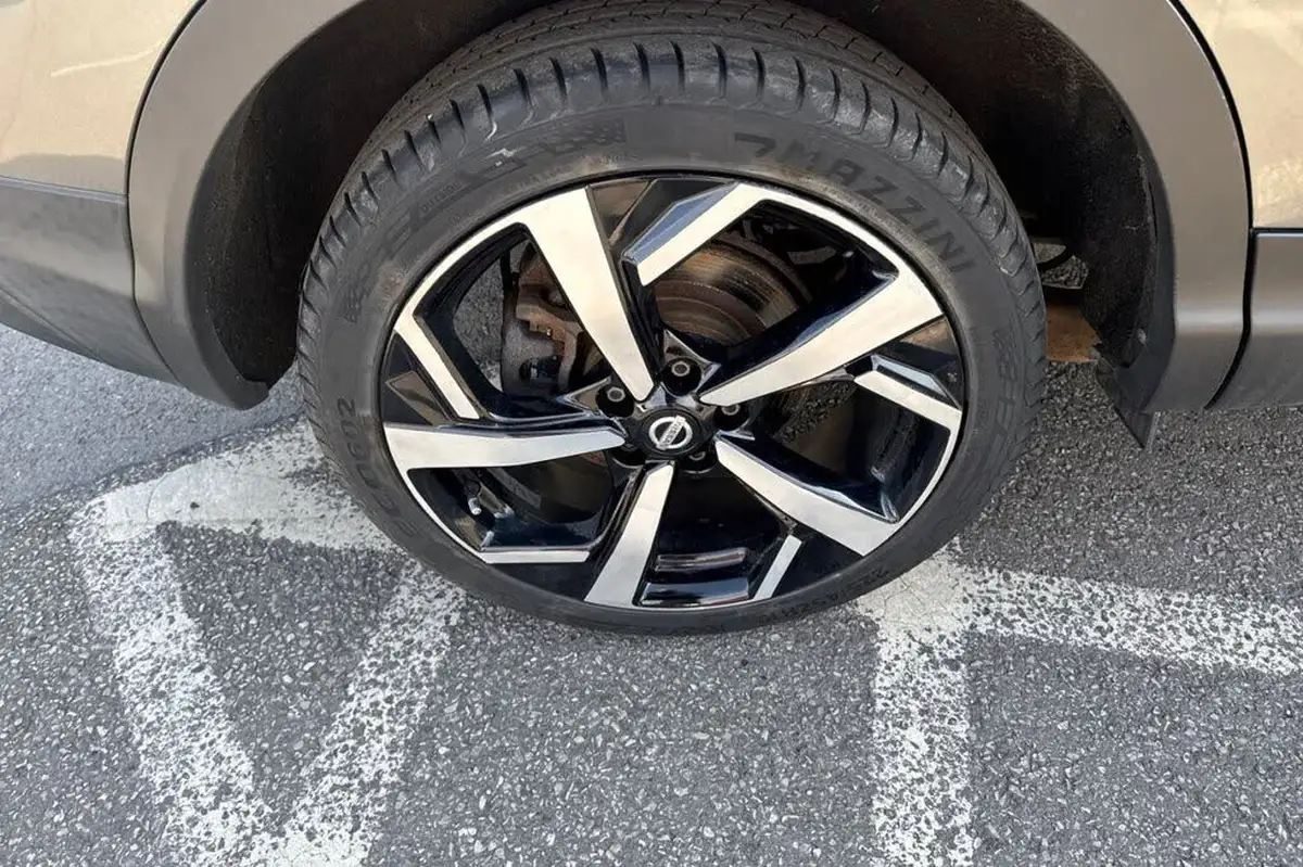 2017-nissan-qashqai-16-dig-t-tekna-big-19