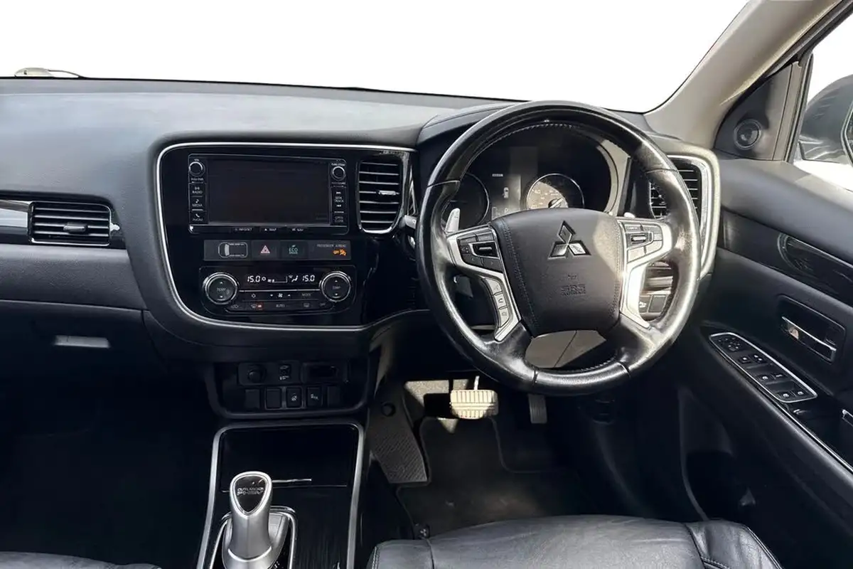 2017-mitsubishi-outlander-20-4hs-phev-5st-big-17