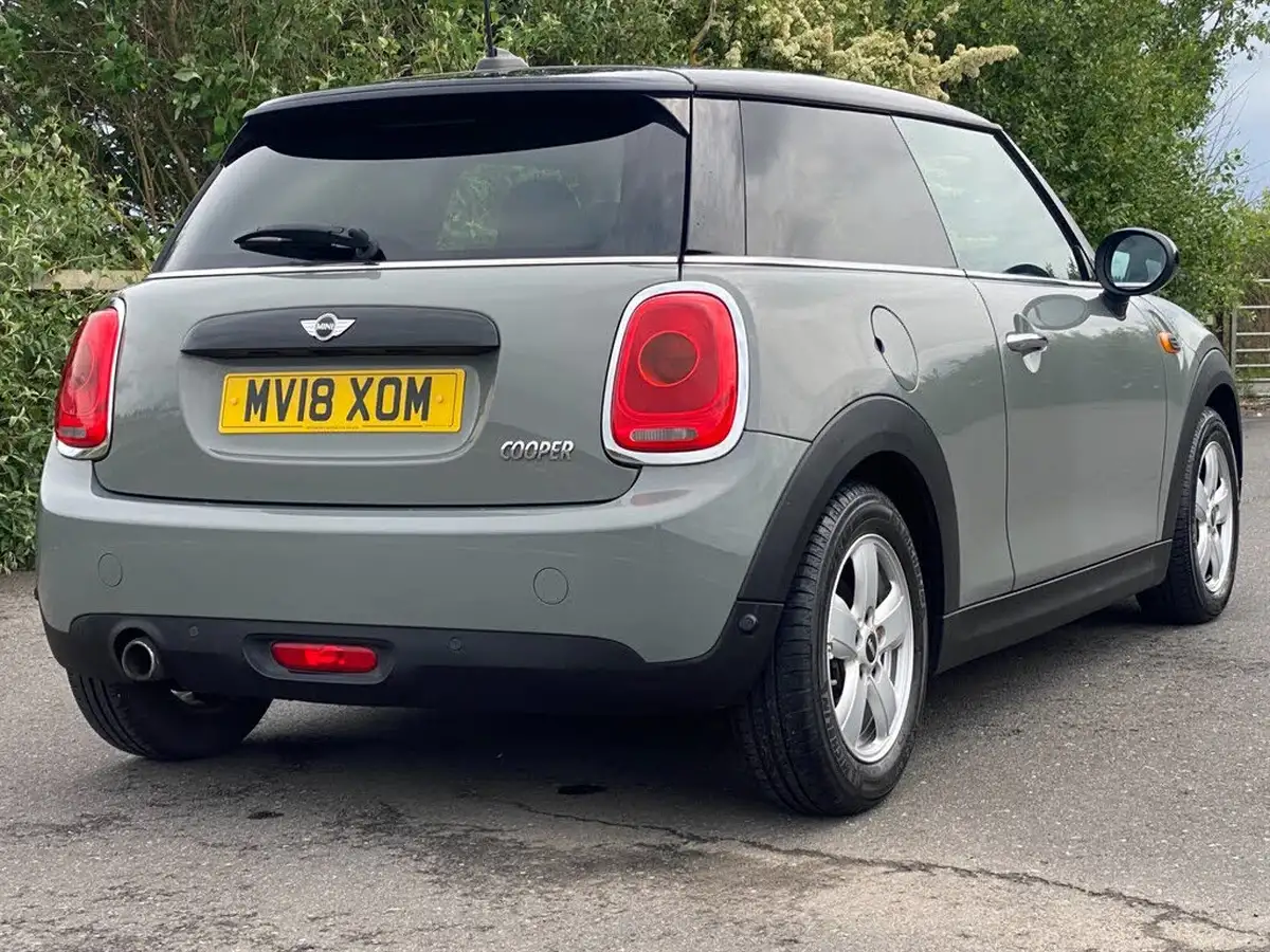 2018-mini-cooper-15-cooper-series-ii-ss-hatchback-3d-auto-big-12