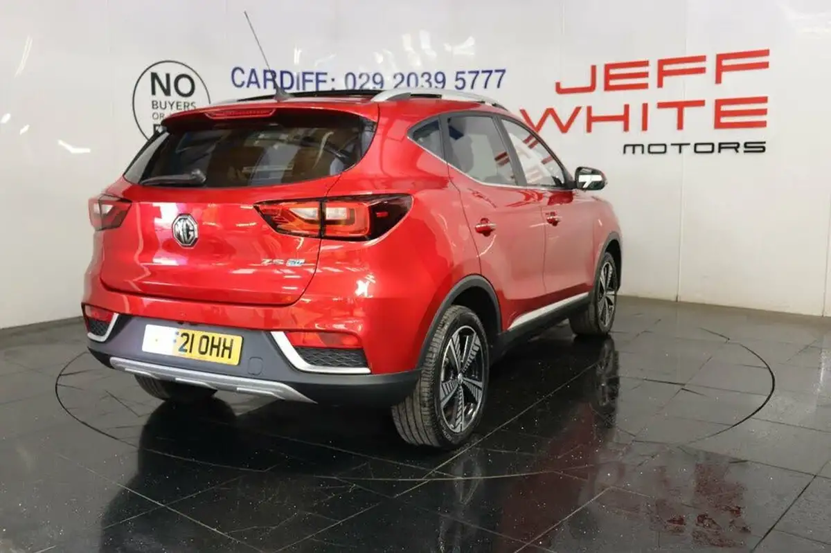 2021-mg-zs-suv-e-exclusive-ev-big-4