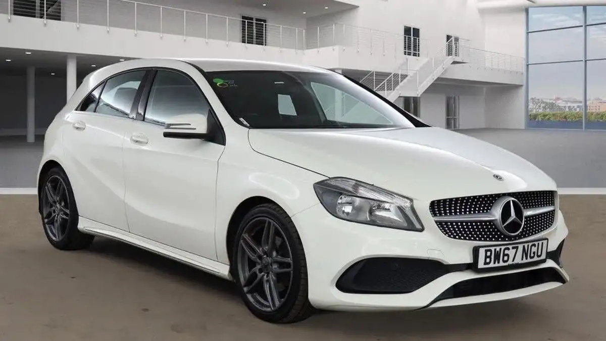 2018-mercedes-benz-a-class-15d-a180d-amg-line-109ps-ss-hatchback-5d-big-4