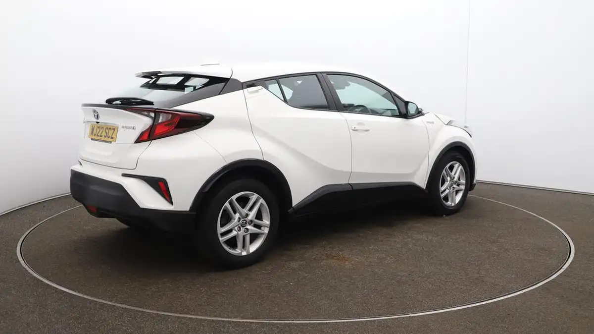 2022-toyota-c-hr-18-vvt-i-icon-big-54