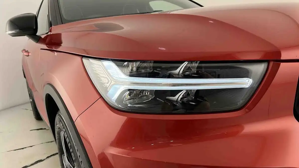 2021-volvo-xc40-15-t3-r-design-161bhp-big-23