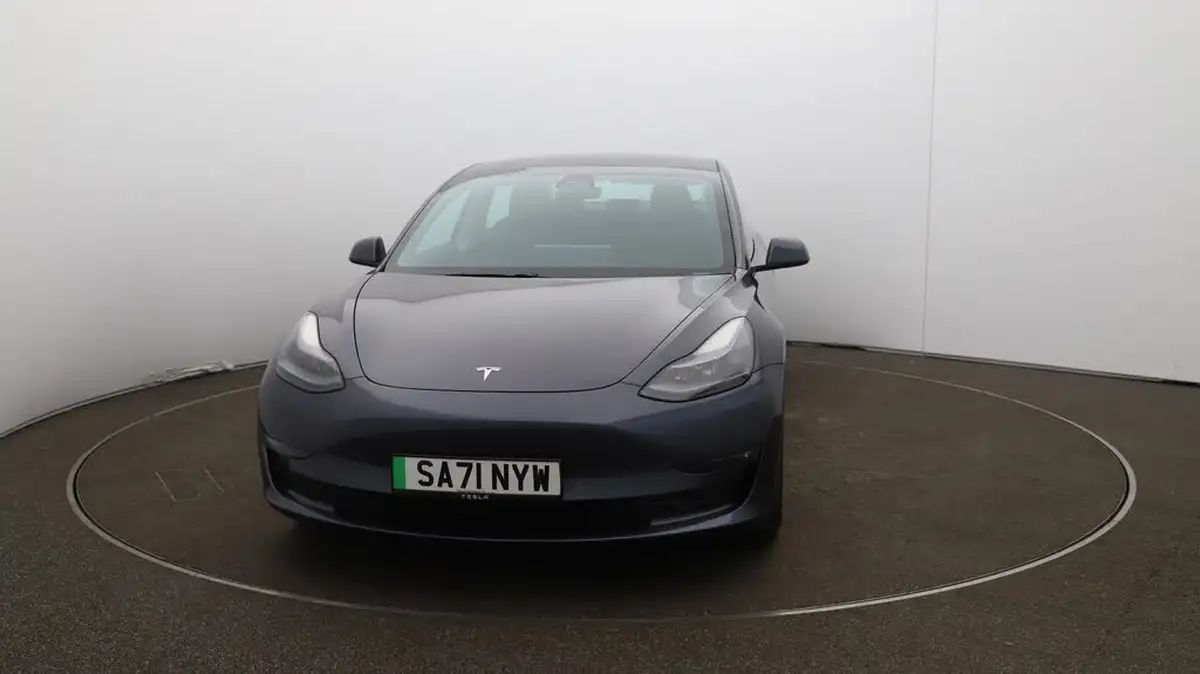 2021-tesla-model-3-e-long-range-awd-big-38