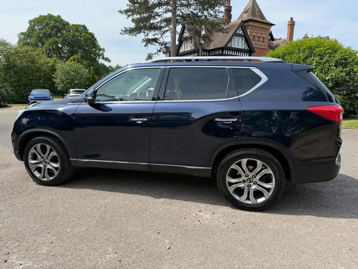 2018-kgm-ssangyong-rexton-22td-ultimate-big-17