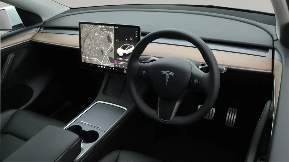 2024-tesla-model-y-e-performance-big-9