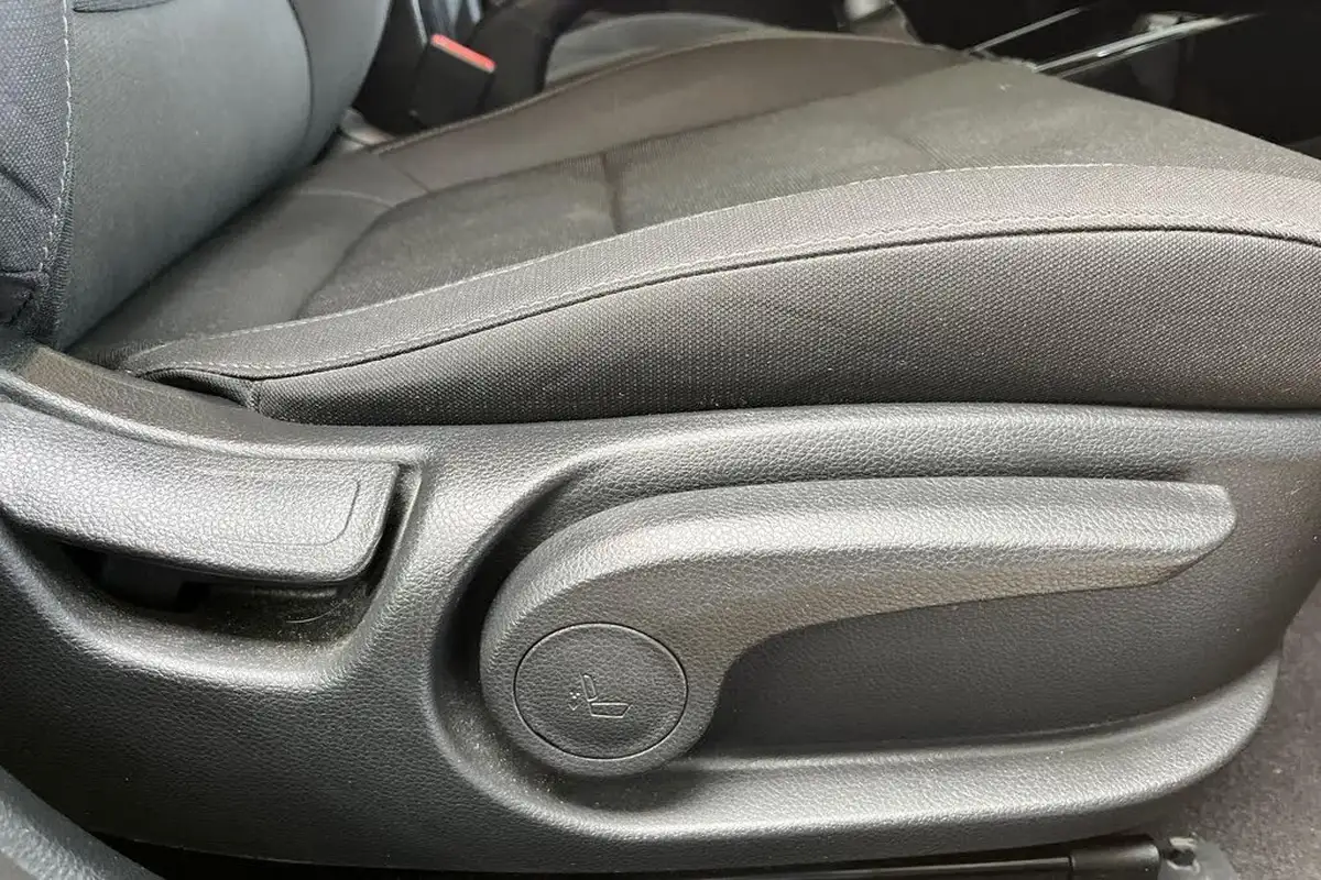 2023-kia-rio-10-t-gdi-2-big-24