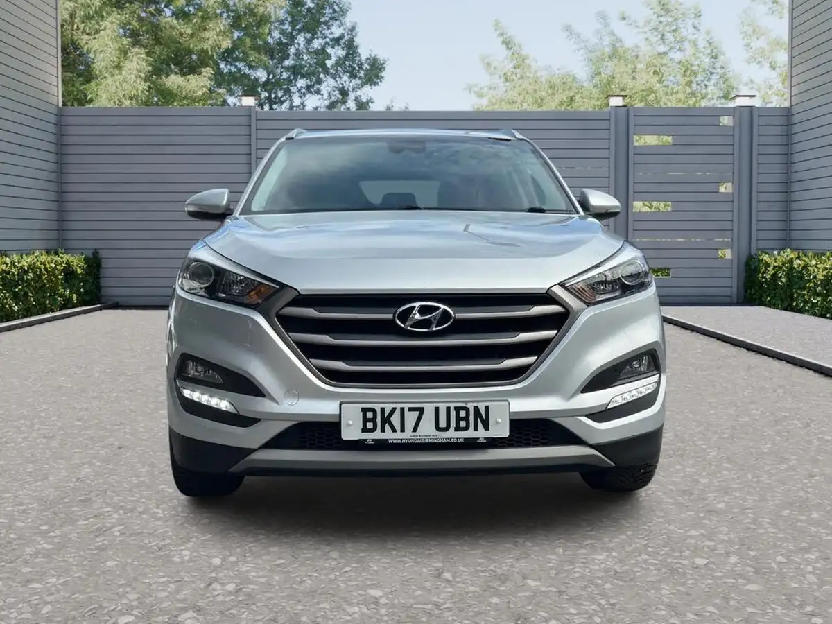 2017-hyundai-tucson-17crdi-blue-drive-se-nav-141ps-dct-big-2