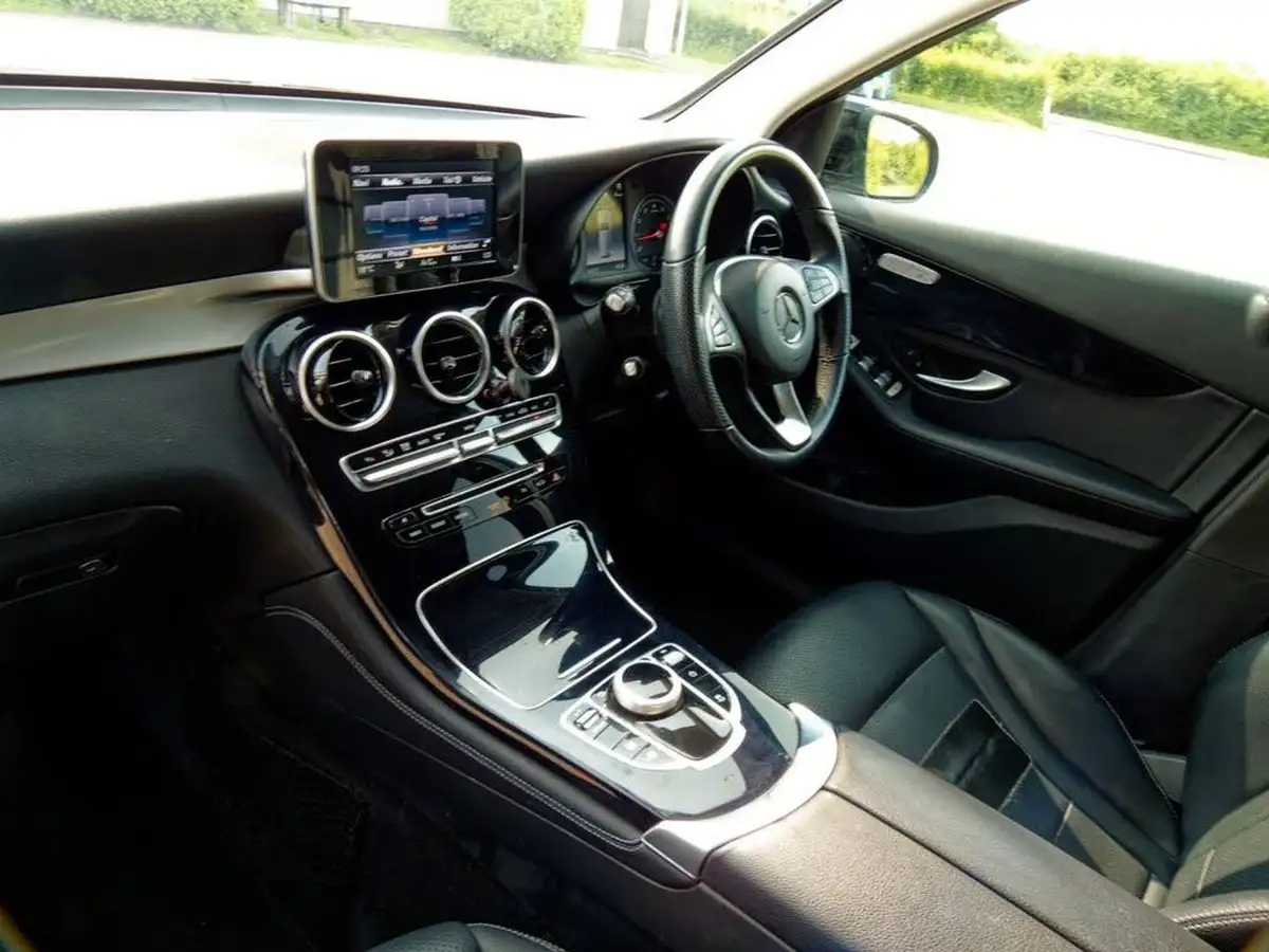2019-mercedes-benz-glc-class-20-glc250-urban-edition-big-30