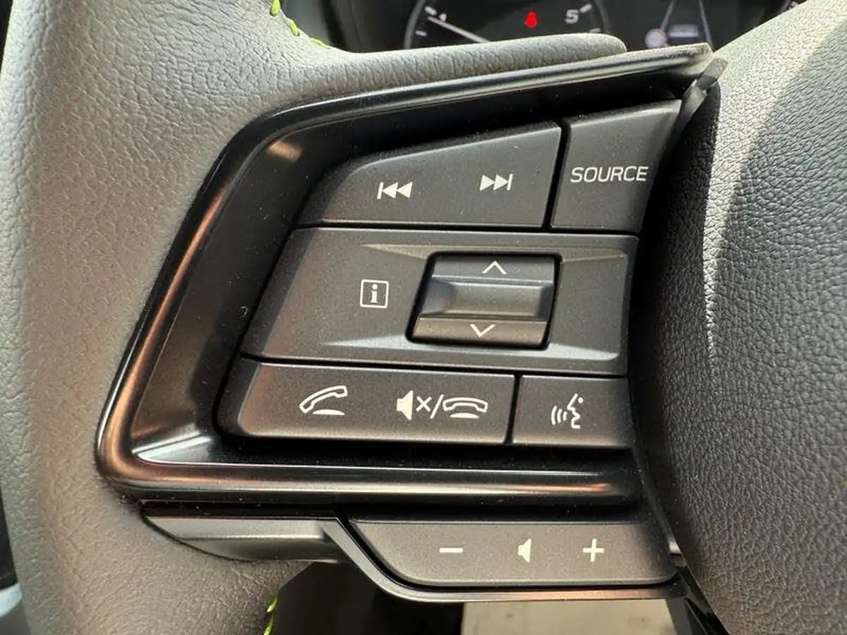 2025-subaru-forester-20-e-boxer-field-big-32