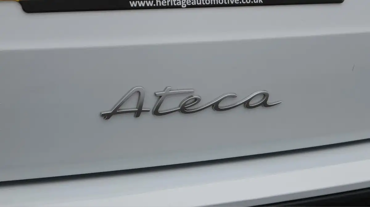 2022-seat-ateca-20tdi-se-technology-150ps-dsg-big-21