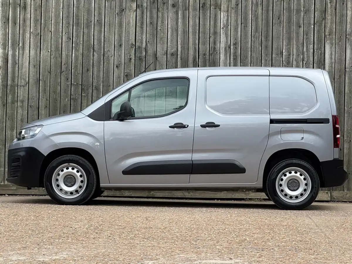 2023-citroen-berlingo-15-bluehdi-1000-enterprise-edition-100pseu6d-big-12