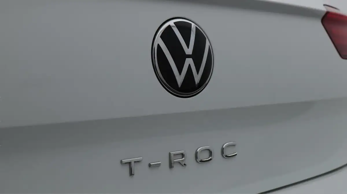 2021-volkswagen-t-roc-15-tsi-active-hatchback-5d-big-20