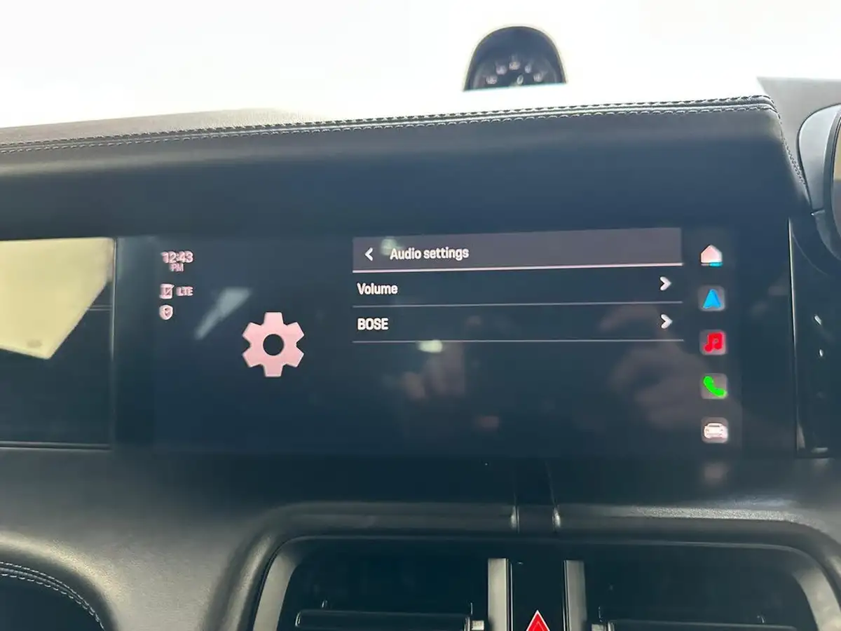 2021-porsche-taycan-e-base-476ps-performance-battery-plus-big-62
