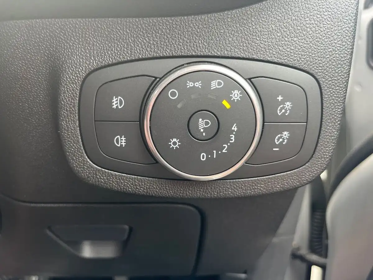 2017-ford-fiesta-11-ti-vct-zetec-5d-big-20