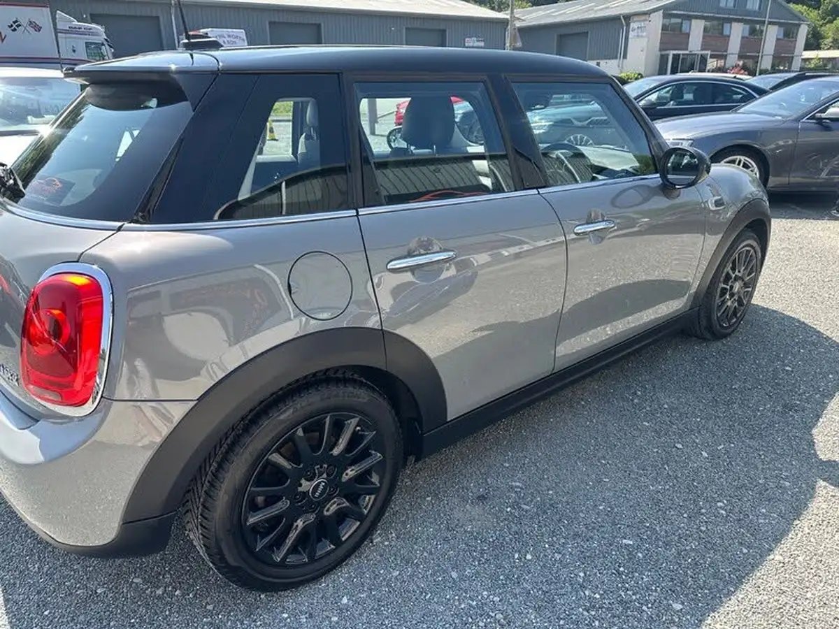 2015-mini-cooper-15-cooper-5d-big-36