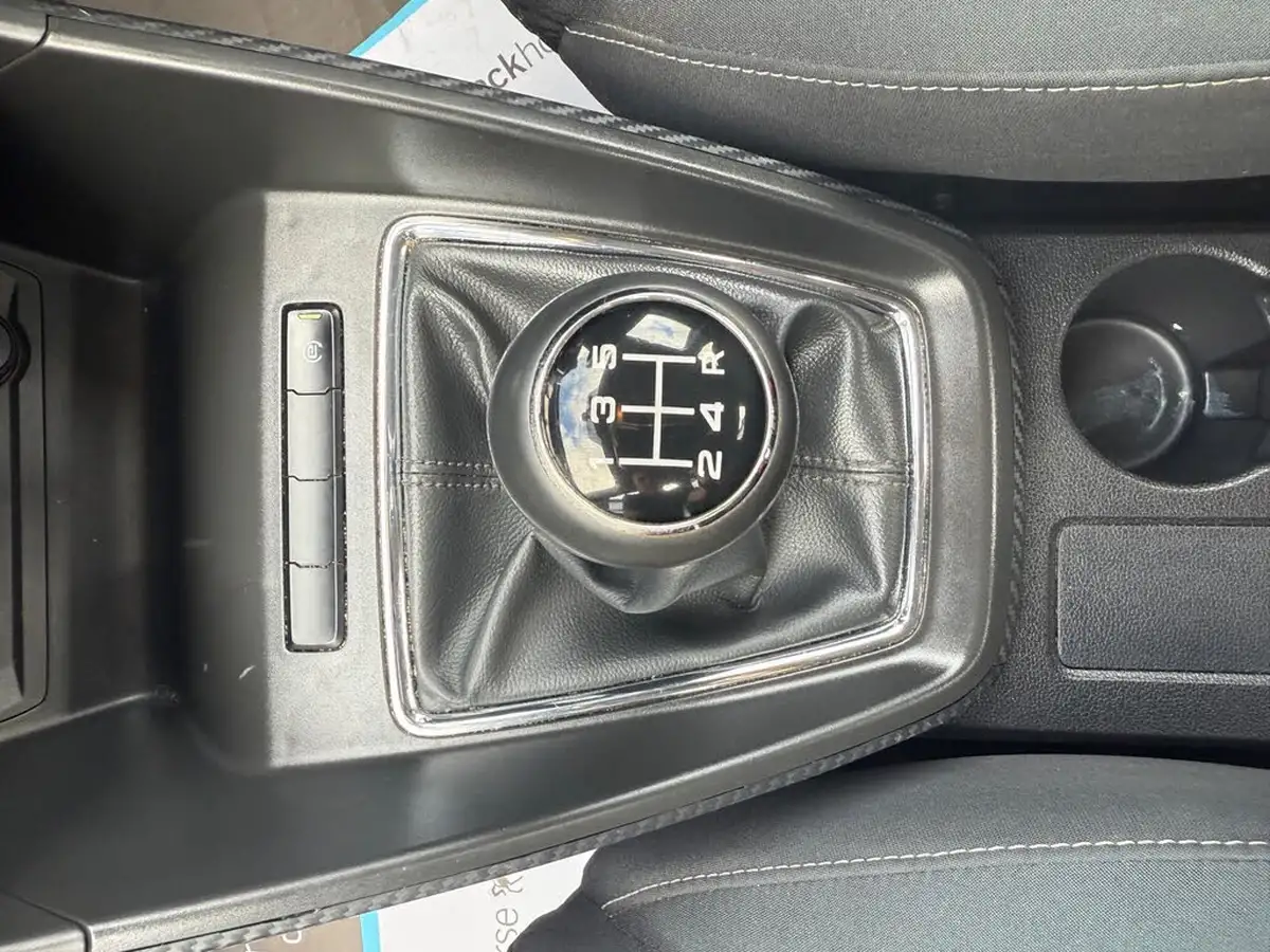 2019-mg-zs-suv-15-vti-tech-excite-106ps-big-41