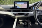 2022-audi-rs4-avant-29-tfsi-small-37