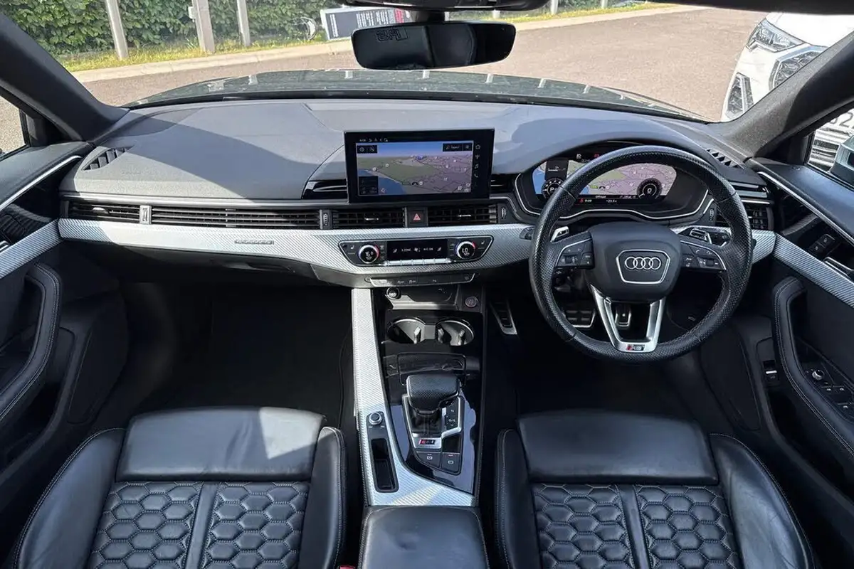 2022-audi-rs4-avant-29-tfsi-big-2