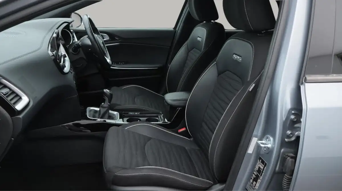2023-kia-xceed-15-t-gdi-gt-line-158bhp-big-19